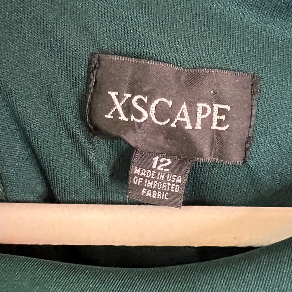 Xscape Ruched Hunter Green Puff Sleeve Short Sleeve Sheath Scuba Dress Size 12 - Picture 9 of 10